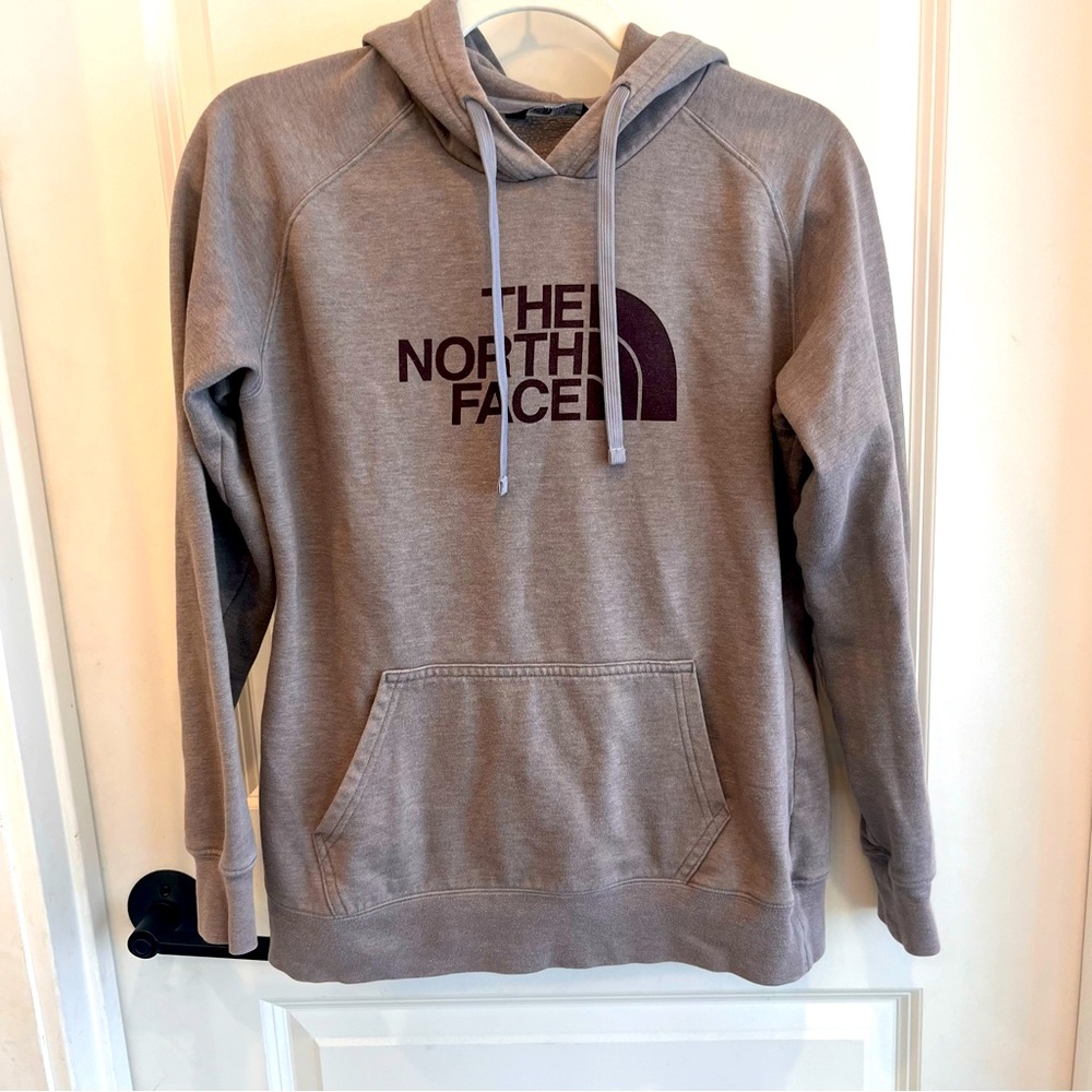 The North Face Women’s Hoodie Size M